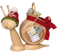 Rauchfigur Sunny, "Schnecke mit Strickzeug"