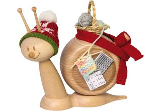 Rauchfigur Sunny, "Schnecke mit Strickzeug"