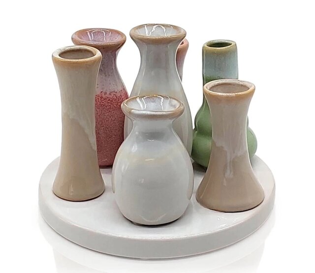 7 Väschen auf rundem Tablett aus Keramik, multicolor 7 Väschen auf rundem Tablett aus Keramik, multicolor