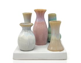 5 Väschen auf quadratischem Tablett aus Keramik