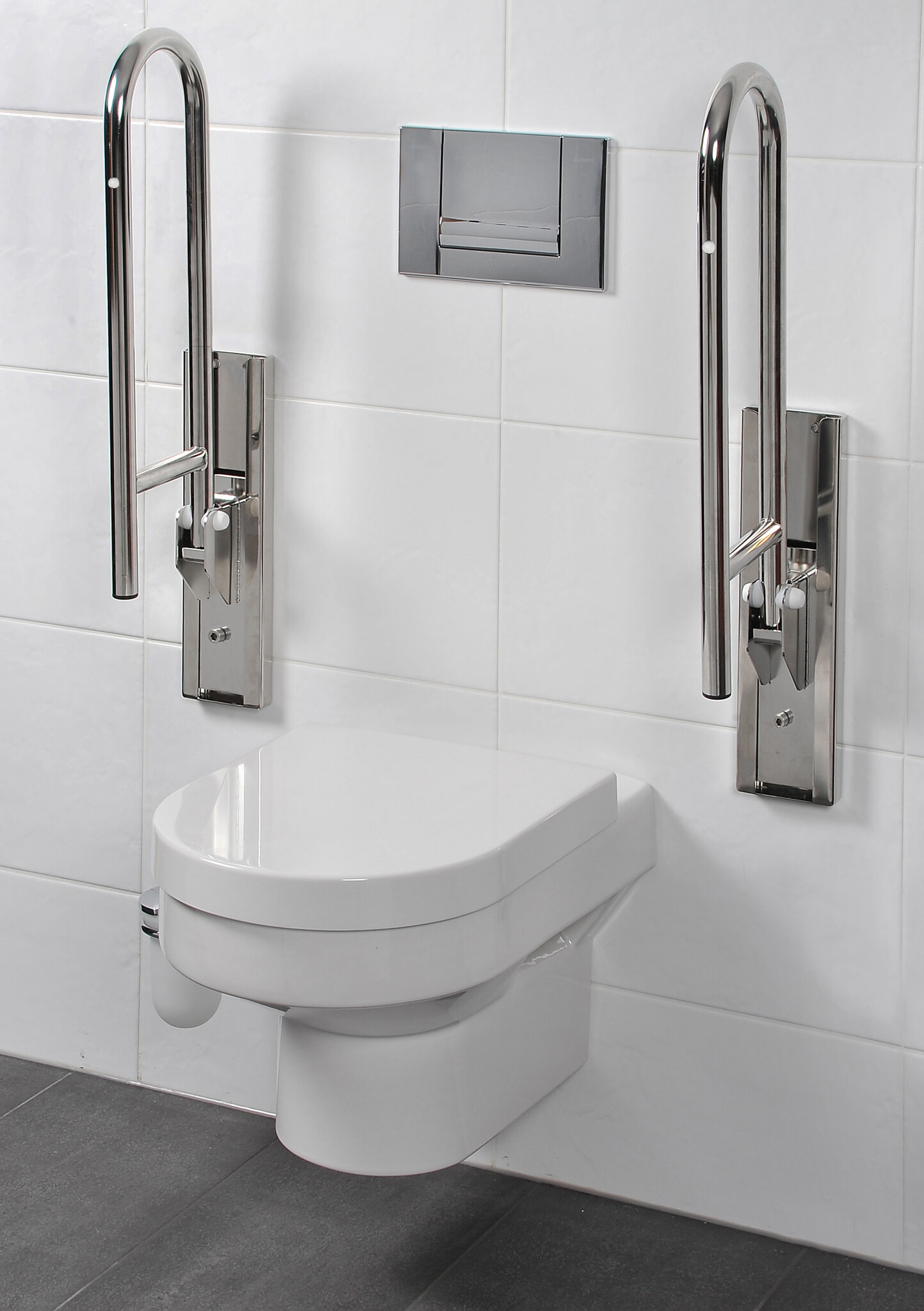 Opgeklapte toiletbeugels