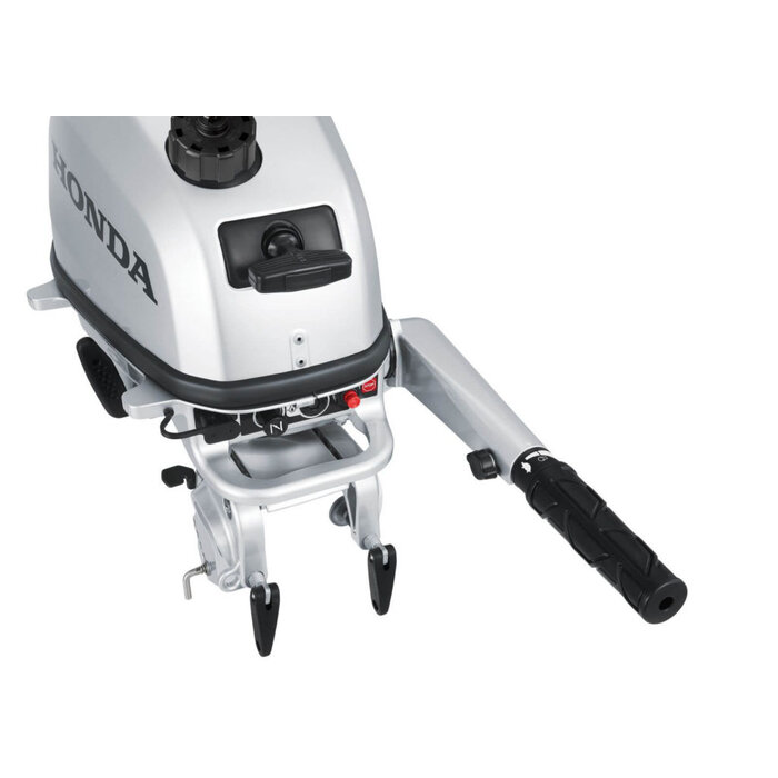 Honda BF5 SHNU outboard engine