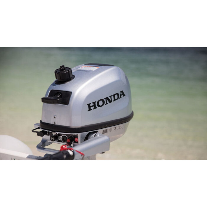 Honda BF5 SHNU outboard engine