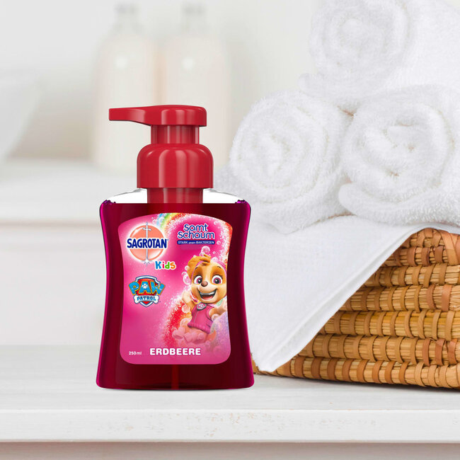 SAGROTAN Schuimzeep PAW Potrol  Strawberry 250ml