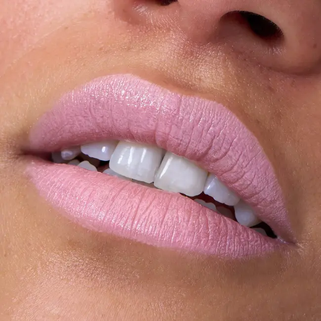 alverde NATURKOSMETIK Lippenstift Kleur & Verzorging 02 Dusty Nude 4 g