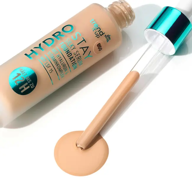 trend !t up Foundation Hydro Stay Silky Serum 050 Sand 30 ml