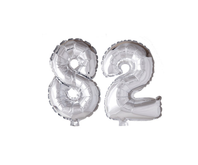 Folieballon 82 jaar zilver 86cm