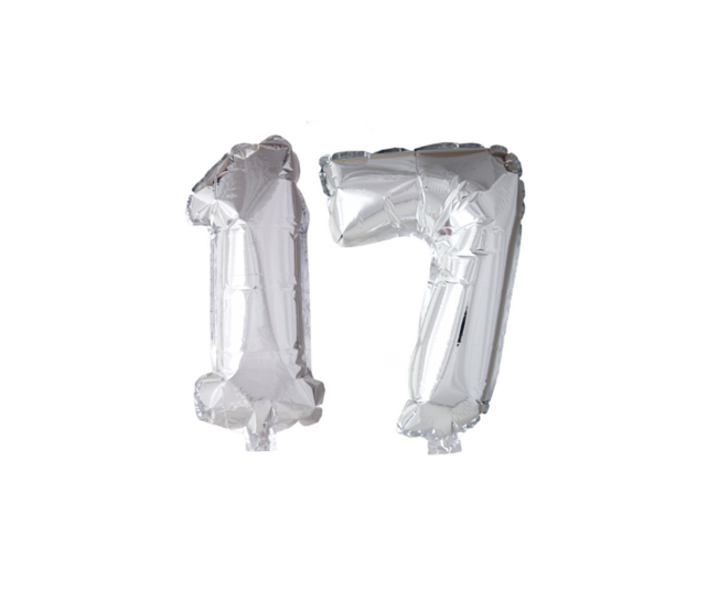 Folieballon 17 jaar Zilver 66cm