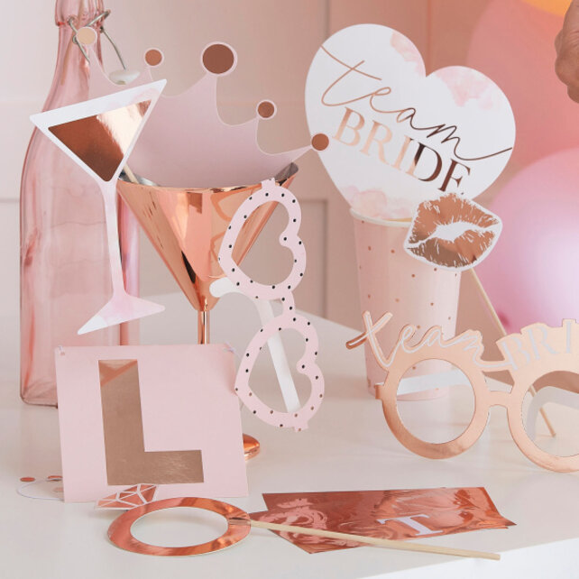 Photobooth props met letter stickers Team Bride rosé goud (10st)