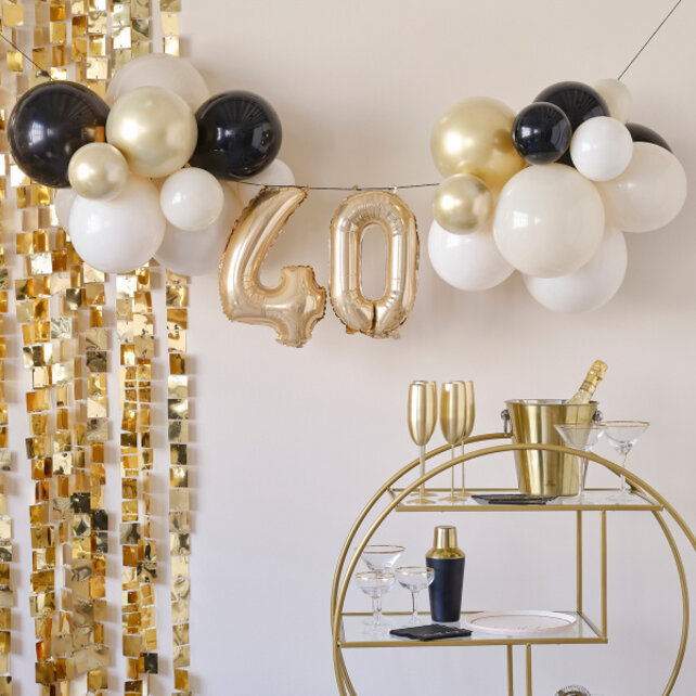 Ballonslinger 40 jaar met ballonnen goud champagne