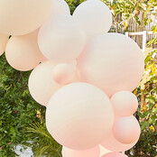 Ballonnenboog roze, wit en creme 5m