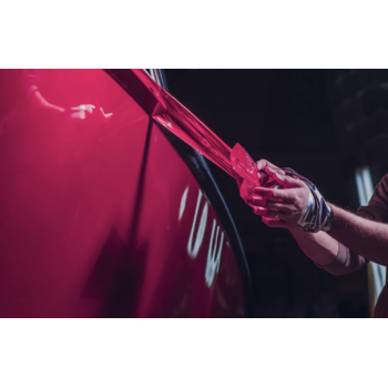 Hoe verwijder je wrapfolie van een gewrapte auto?