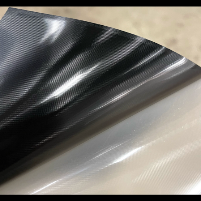 PREMIUMVINYLS ROL KORTING: Premium+ Piano Zwart 18meter X 1.52meter