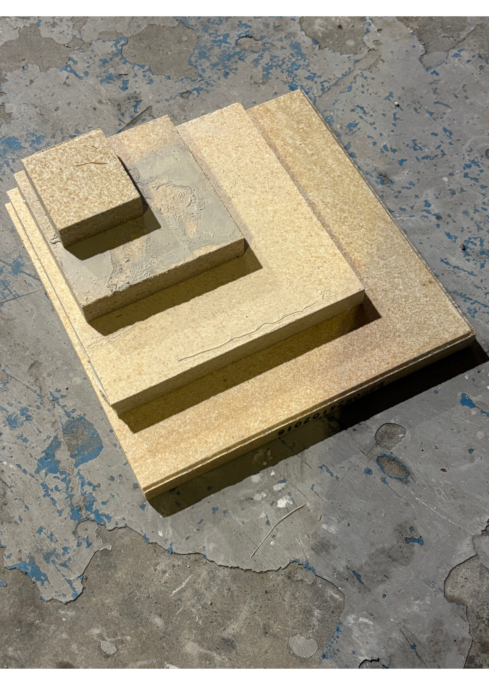 10 x 10 x 1.6cm mini shelf