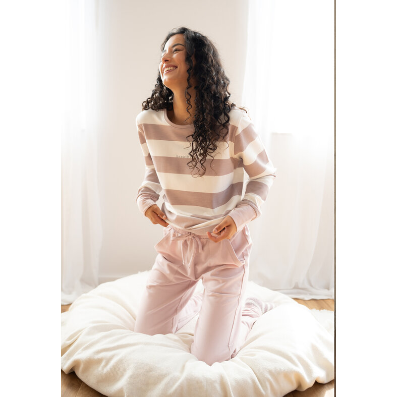 By Louise By Louise Dames Lounge Pyjama Set Lang Sweatstof Roze/Wit Gestreept