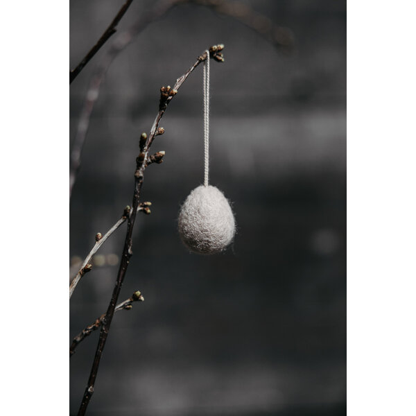 Storefactory Storefactory - Ullas - felted hanging Easter decoration (small) - Beige