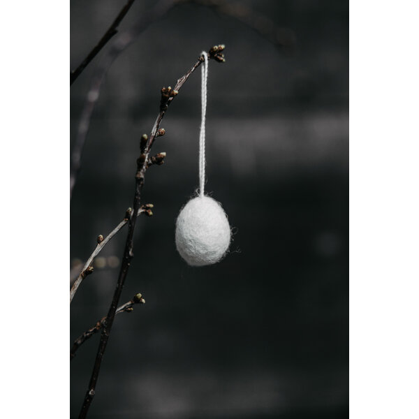 Storefactory Storefactory - Ullas - felted hanging Easter decoration (small) - White