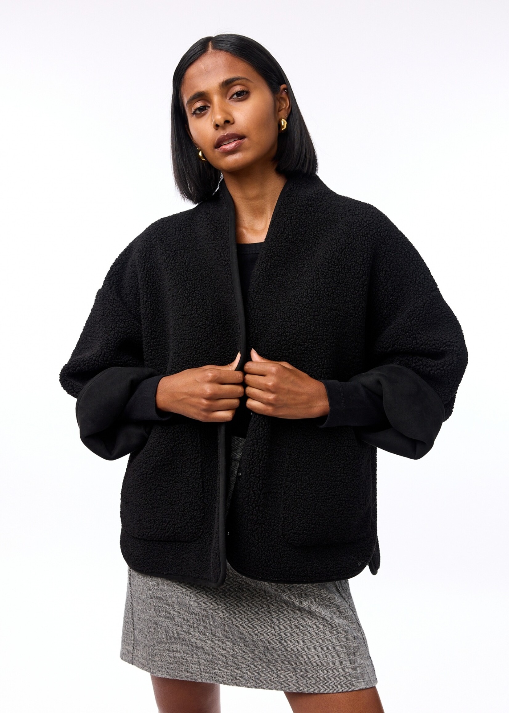 Knitted Essentials Reversible Jacket Zwart