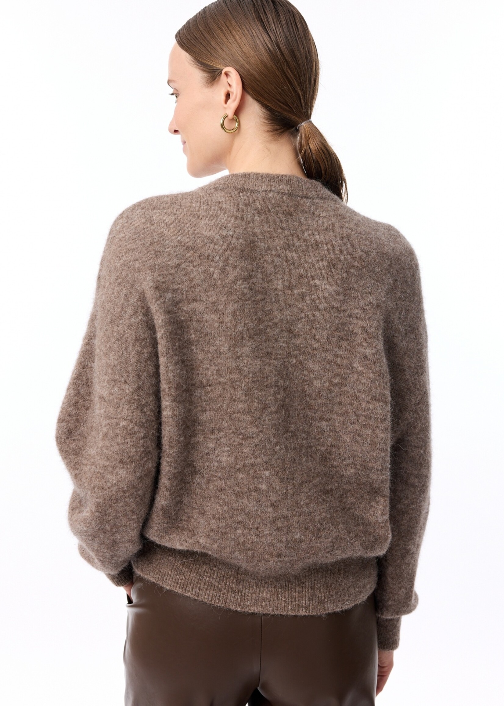 Knitted Essentials Vest Walnut