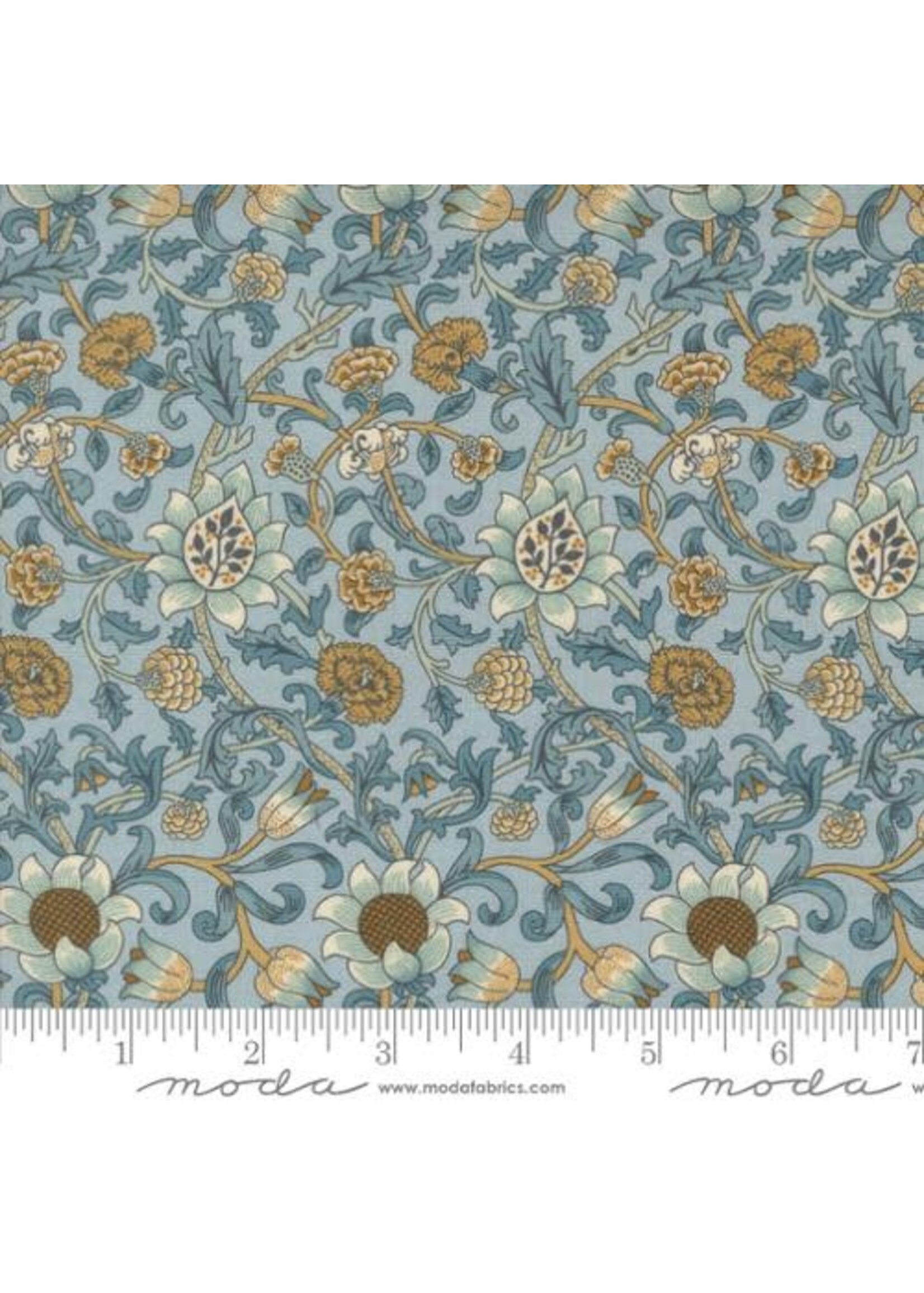 Moda Fabrics Morris Manor - Evenlode Florals - Sky - 8392 13