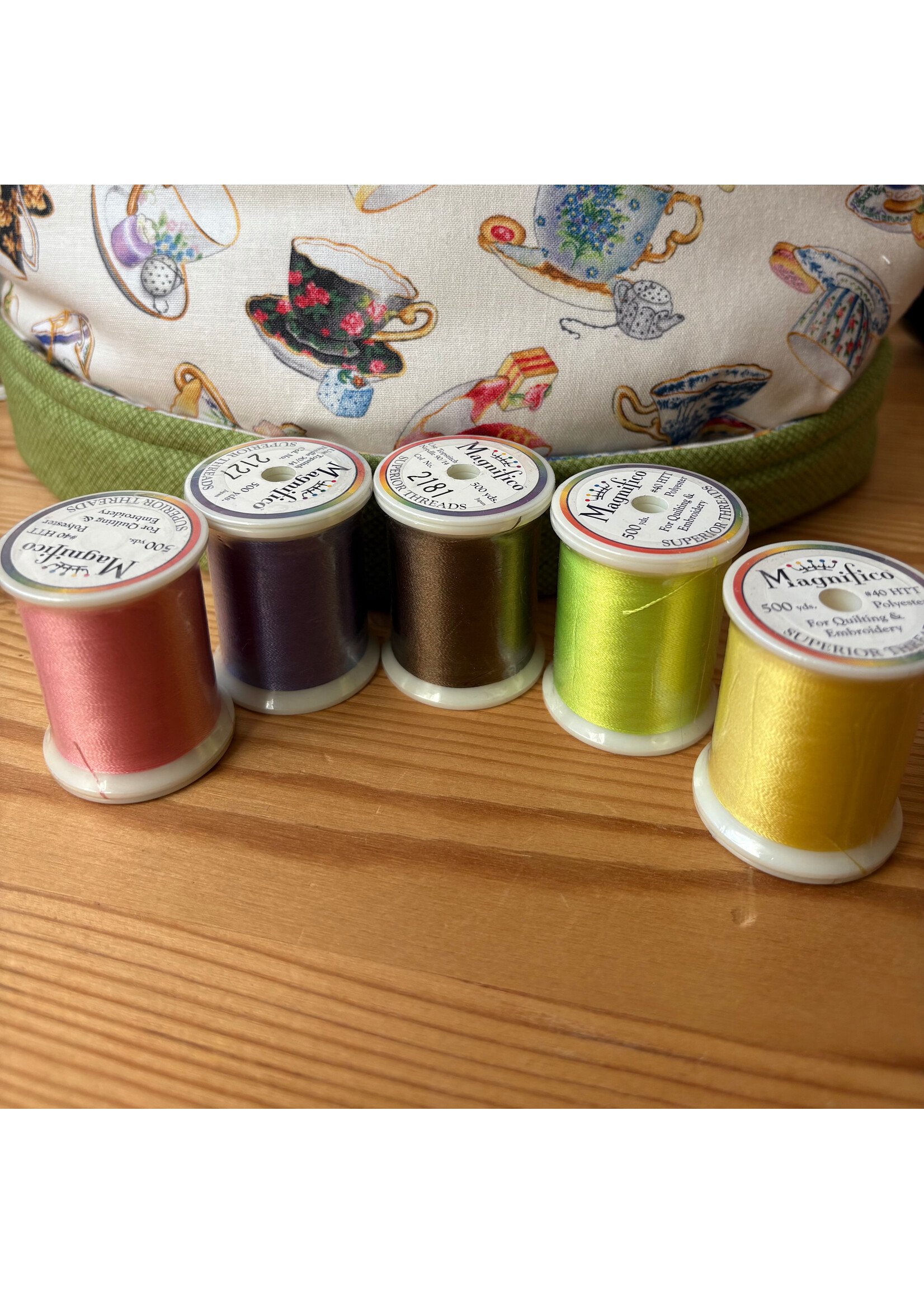 Superior Threads Magnifico - #40 - Polyester - 500 yard - 5 stuks - Set A