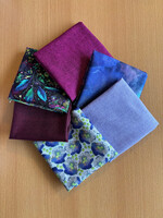 Hoffman Fabrics Stofpakket - Whimsical Flower Garden - Magenta - 6 Long Eights