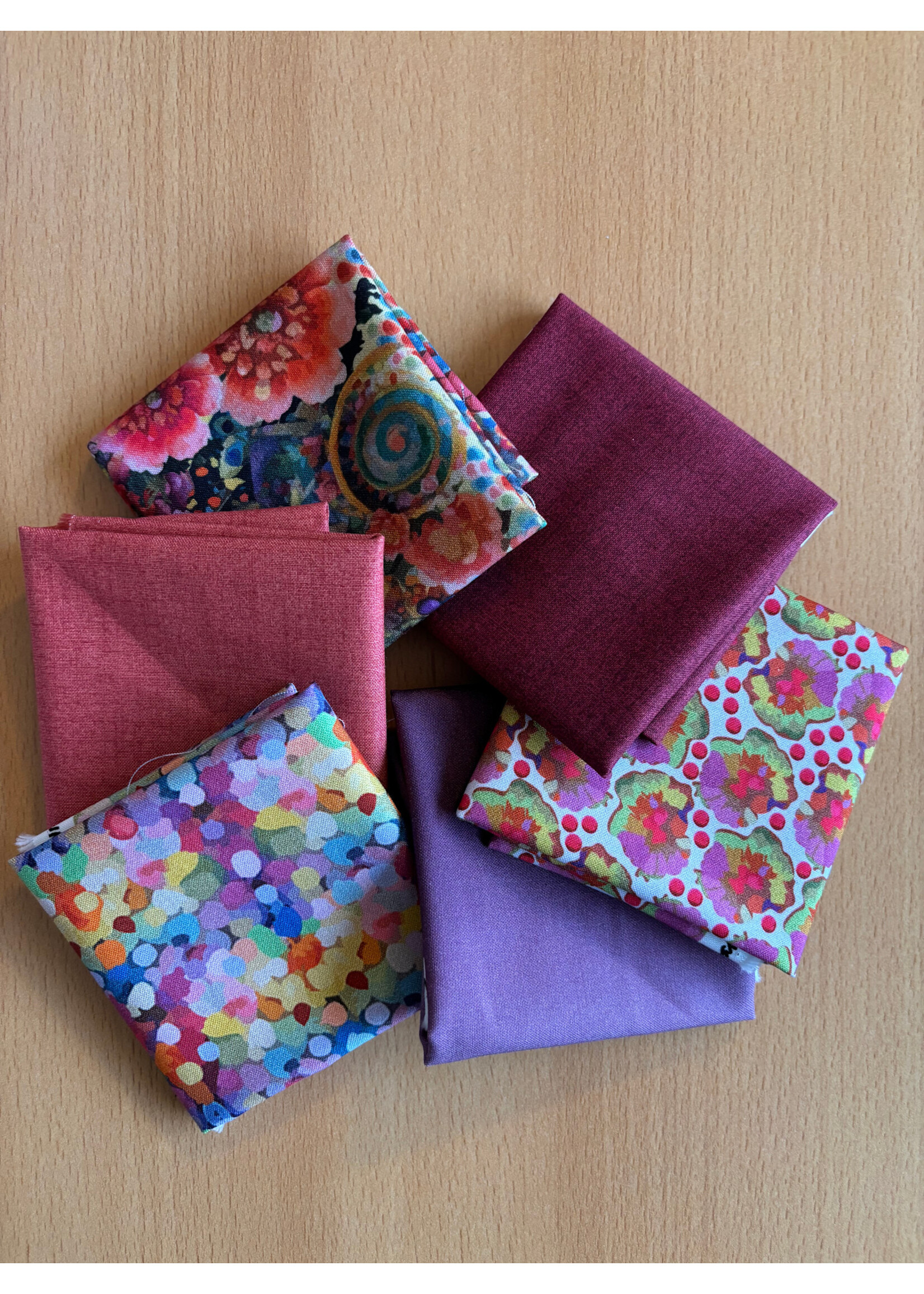 Hoffman Fabrics Stofpakket - Whimsical Flower Garden - Coral - 6 Long Eights