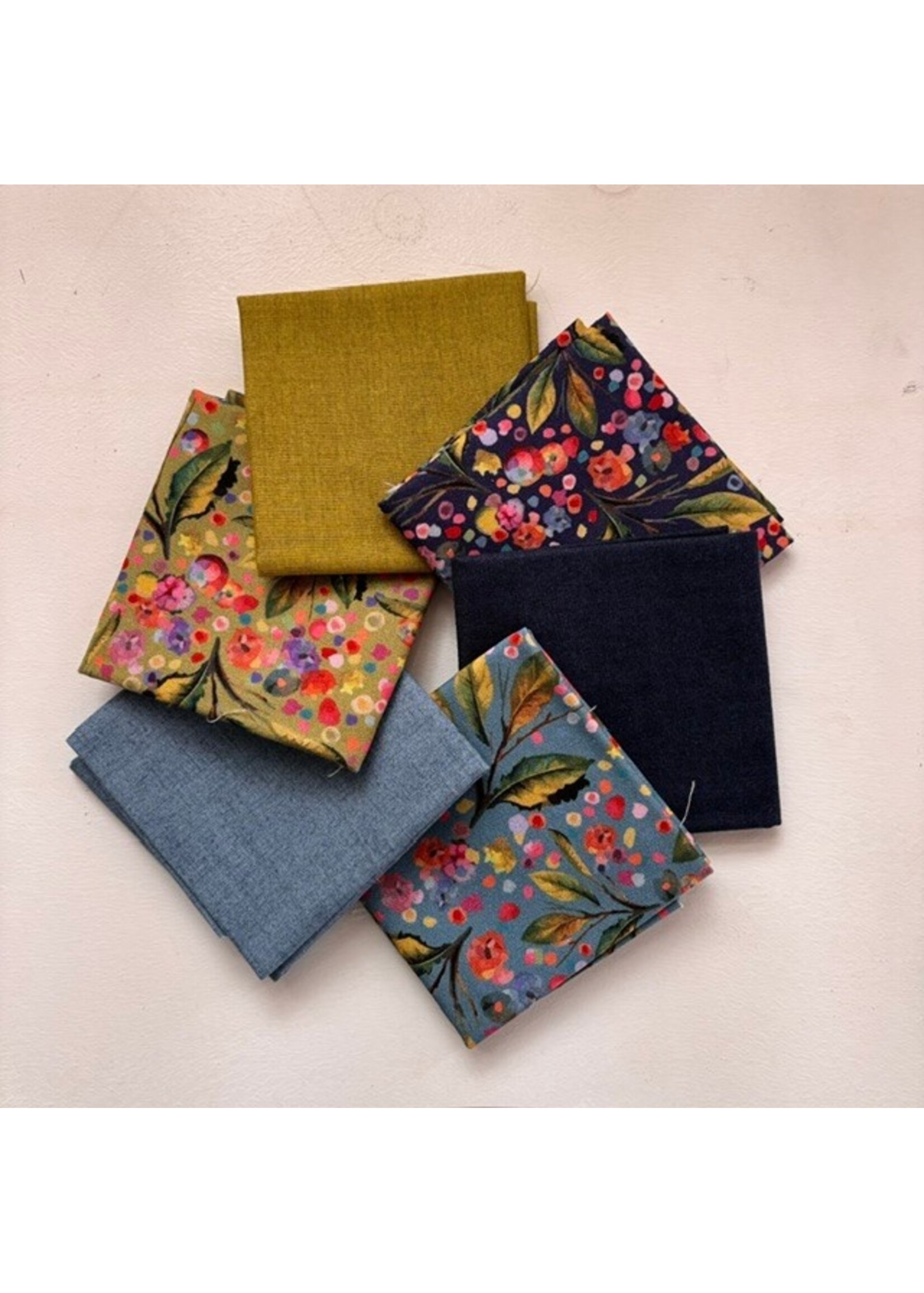 Hoffman Fabrics Stofpakket - Whimsical Flower Garden - Olive - 6 Long Eights