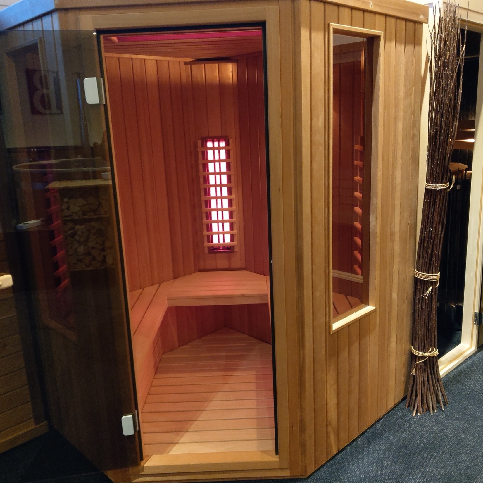 Enzovoorts Vaardigheid slepen Infraroodsauna met Philips lampen. 150 x 150 "cedar" - Bastu Sauna's en  Hottubs