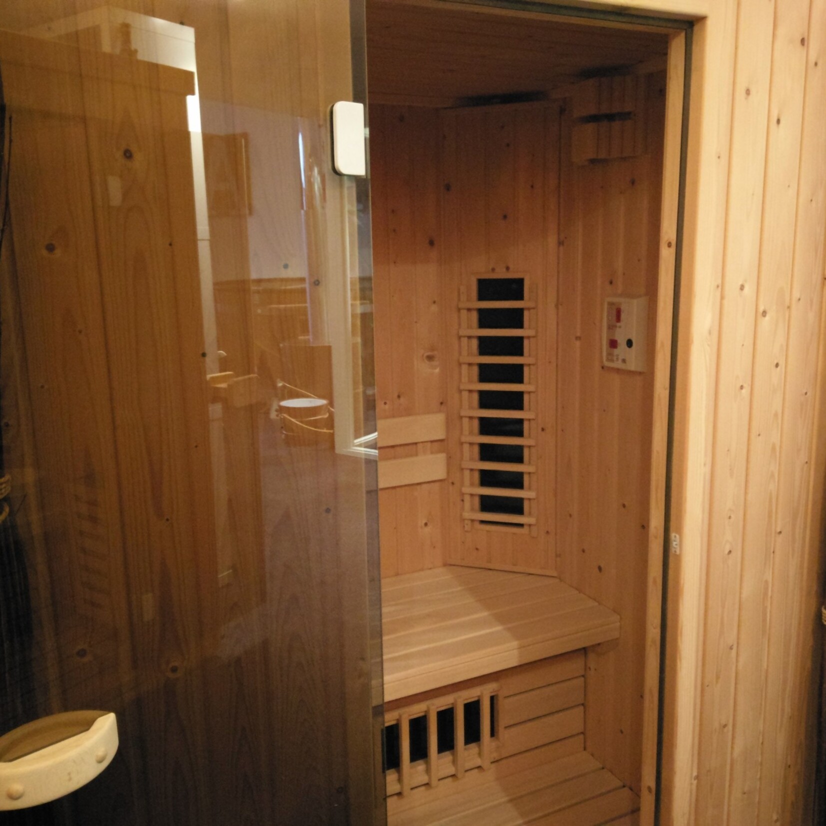 Bastu Infraroodsauna met Philips lampen. 140 x 120 "Fichte"