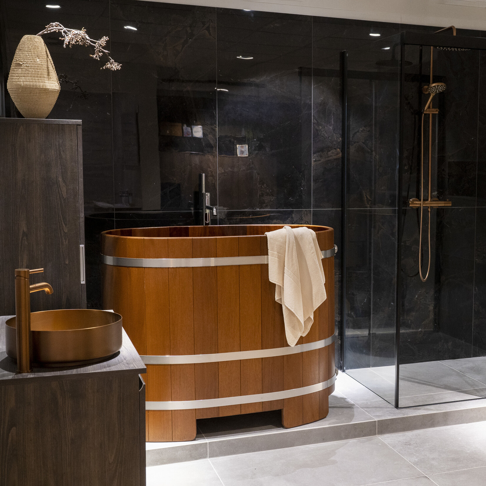 Blumenberg GRATIS BEZORGING ! Blumenberg Dompelton 161 x 79 Geschikt voor binnen in huis. Kambala of  Ebbenhout 31 mm