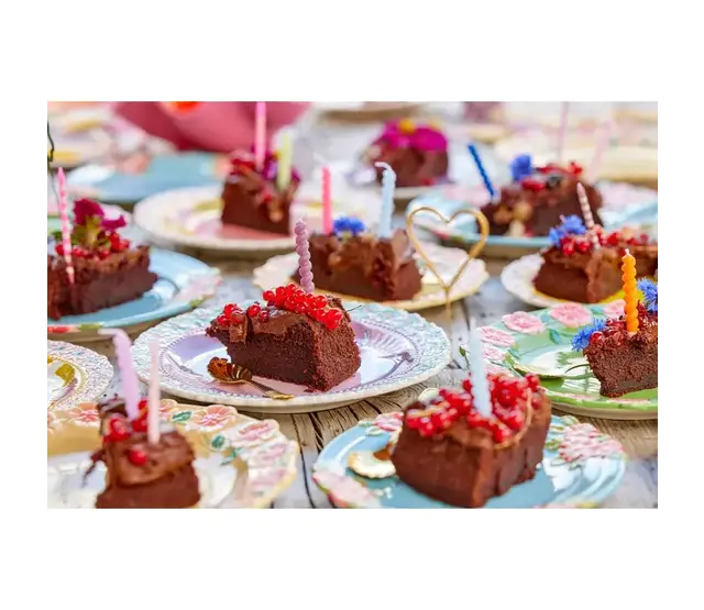 Twisted taartkaarsjes - 12 st  blauw Twisted taartkaarsjes - 12 st  blauw