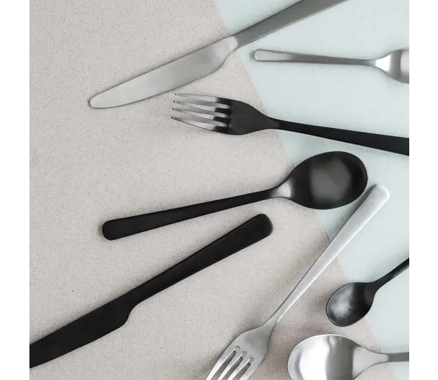Bestekset mat zwart