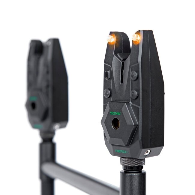 Sonik HeroX Bite Alarm Set 3+1 + Bivvy Licht