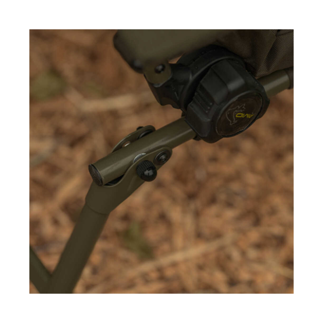 Avid Carp Benchmark Leveltech Hi-Back Recliner Stuhl