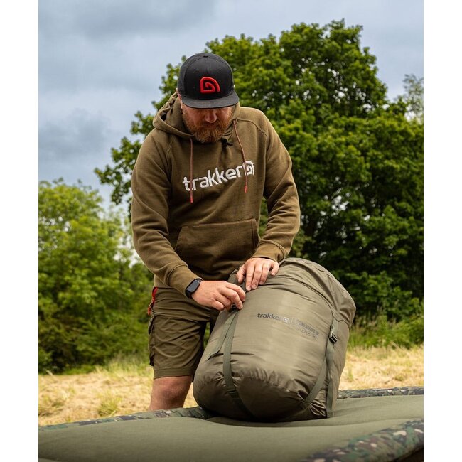 Trakker 365 Camo Schlafsack - Hightech-Isolierung mit reversiblem Futter für den 5-Jahreszeiten-Einsatz