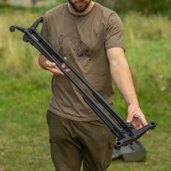 Avid Carp Extremity Pod für 3 Ruten mit voll einstellbarem System