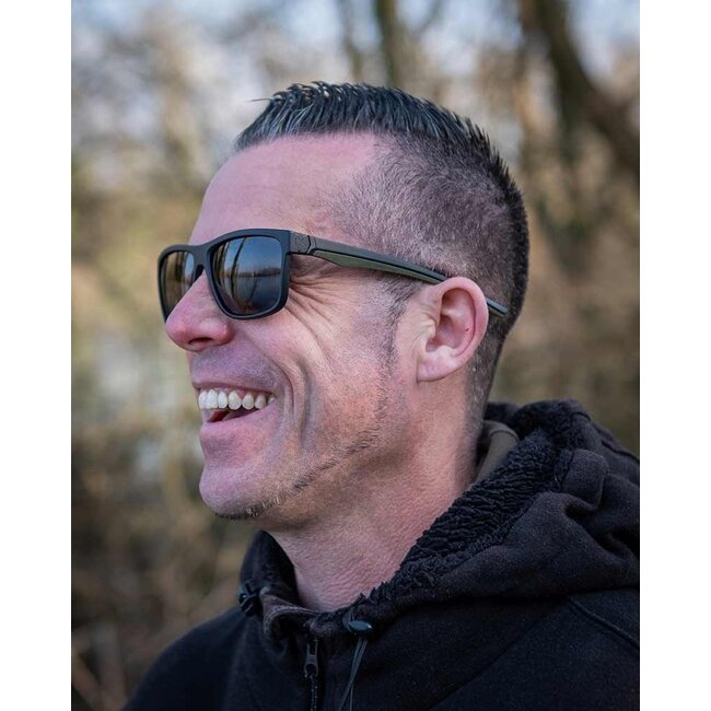 FOX Kollektion - Grün & Schwarz - Sonnenbrille - Polarisiert - UV400 - Inklusive Hartschalenetui