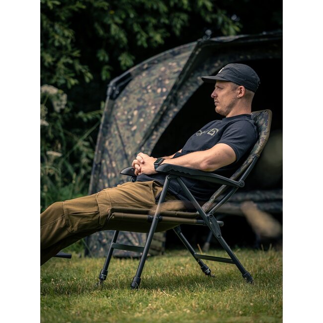 Trakker RLX - Sessel - Verstellbar - Camo Design - Karpfenstuhl