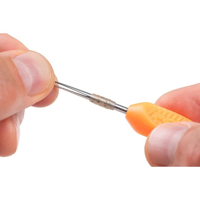 FOX Edges Tubing Threader – Edelstahl – Werkzeug für Leinen und Zubehör