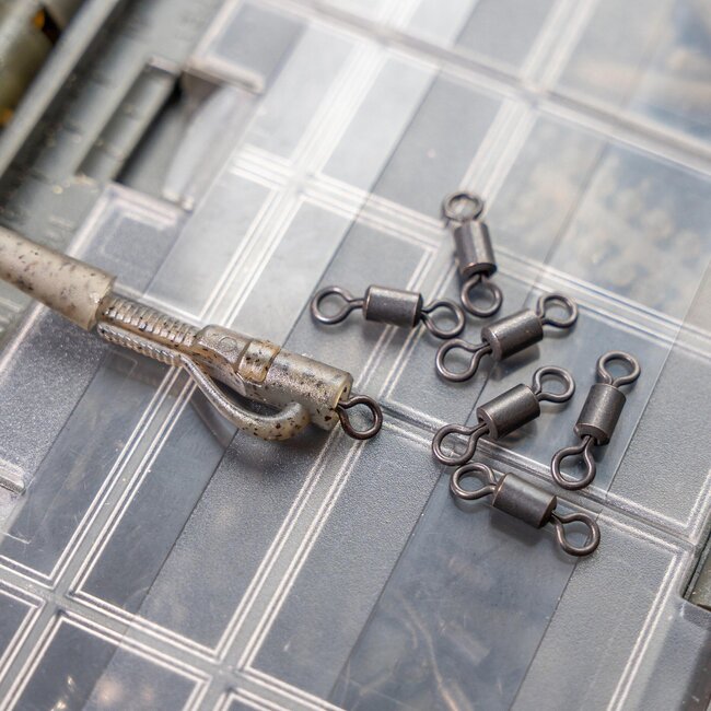 Avid Carp Outline - Swivel