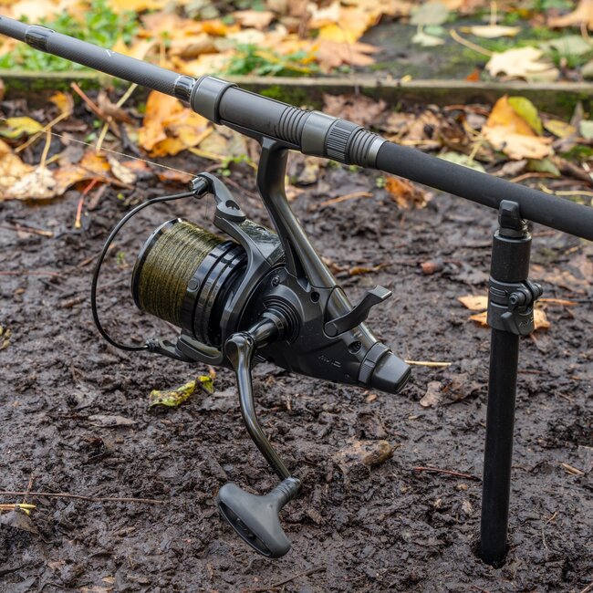 Avid Carp Revolve – 8000Fs – Freilauf-Karpfenrolle
