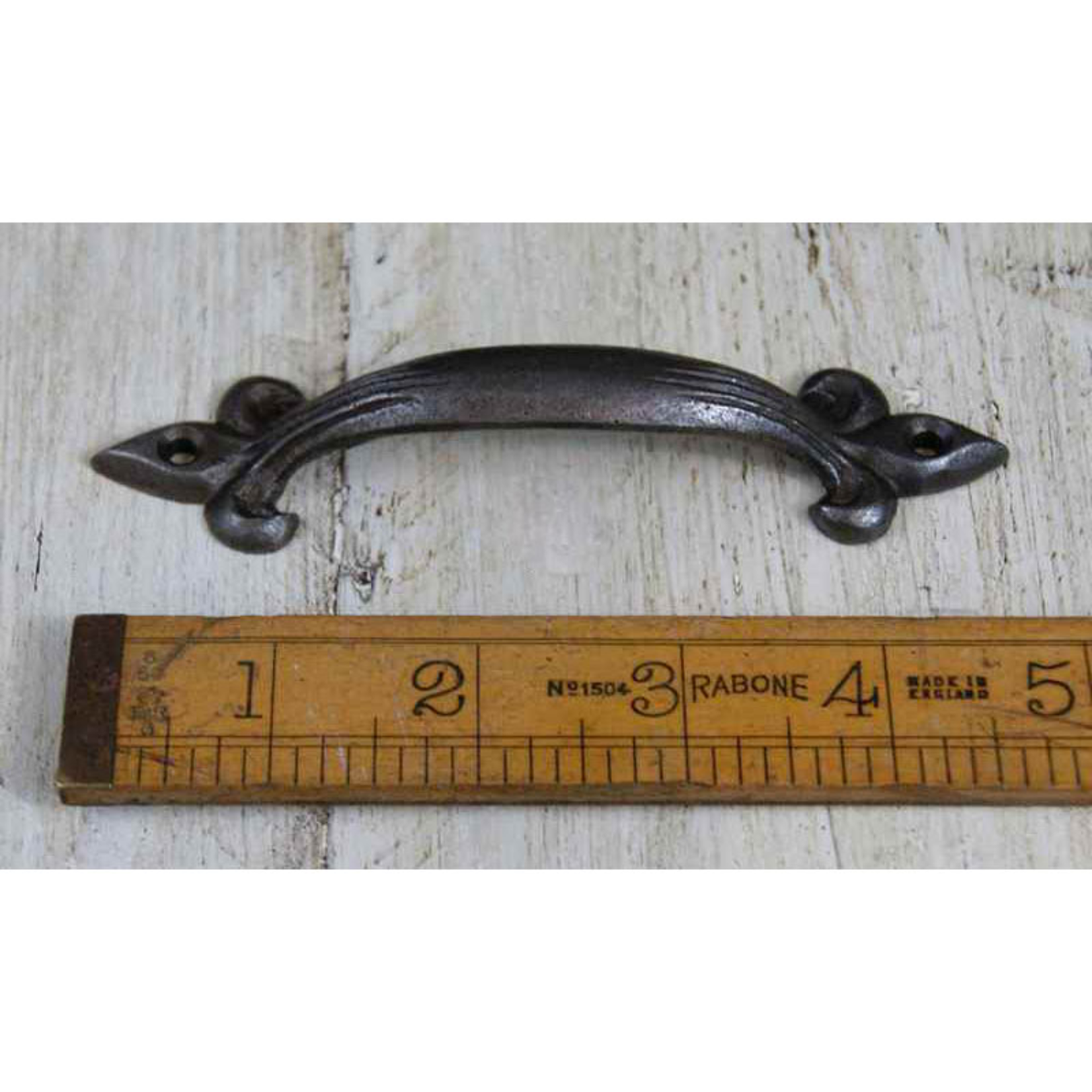 IRON RANGE Fleur De Lys Pull Handle Antique Iron