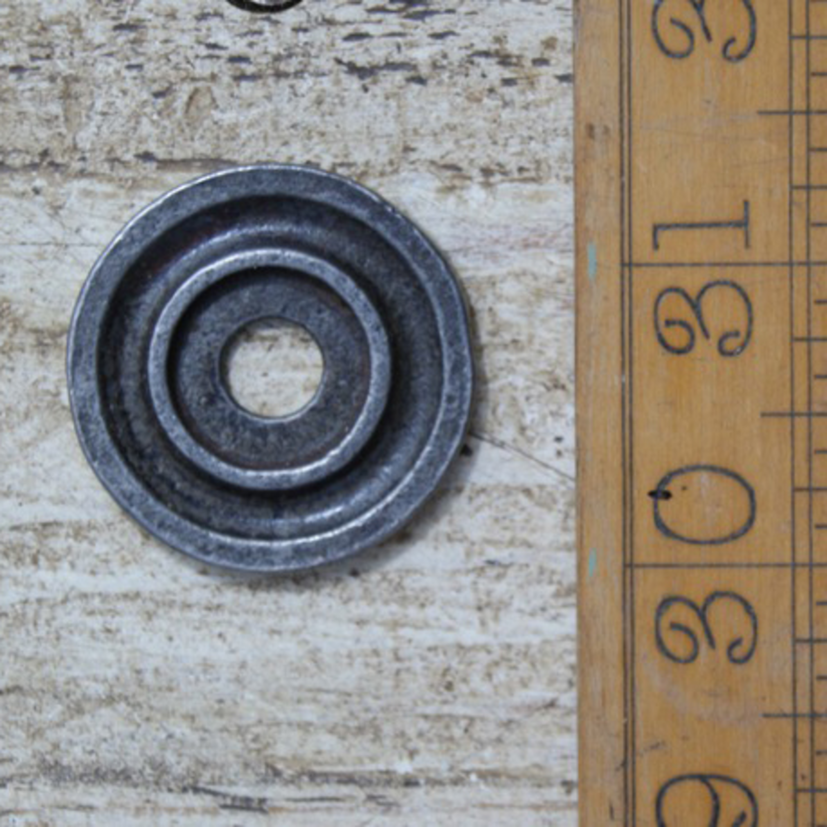 IRON RANGE Round Back Plate for Knobs Cast Ant Iron 35mm