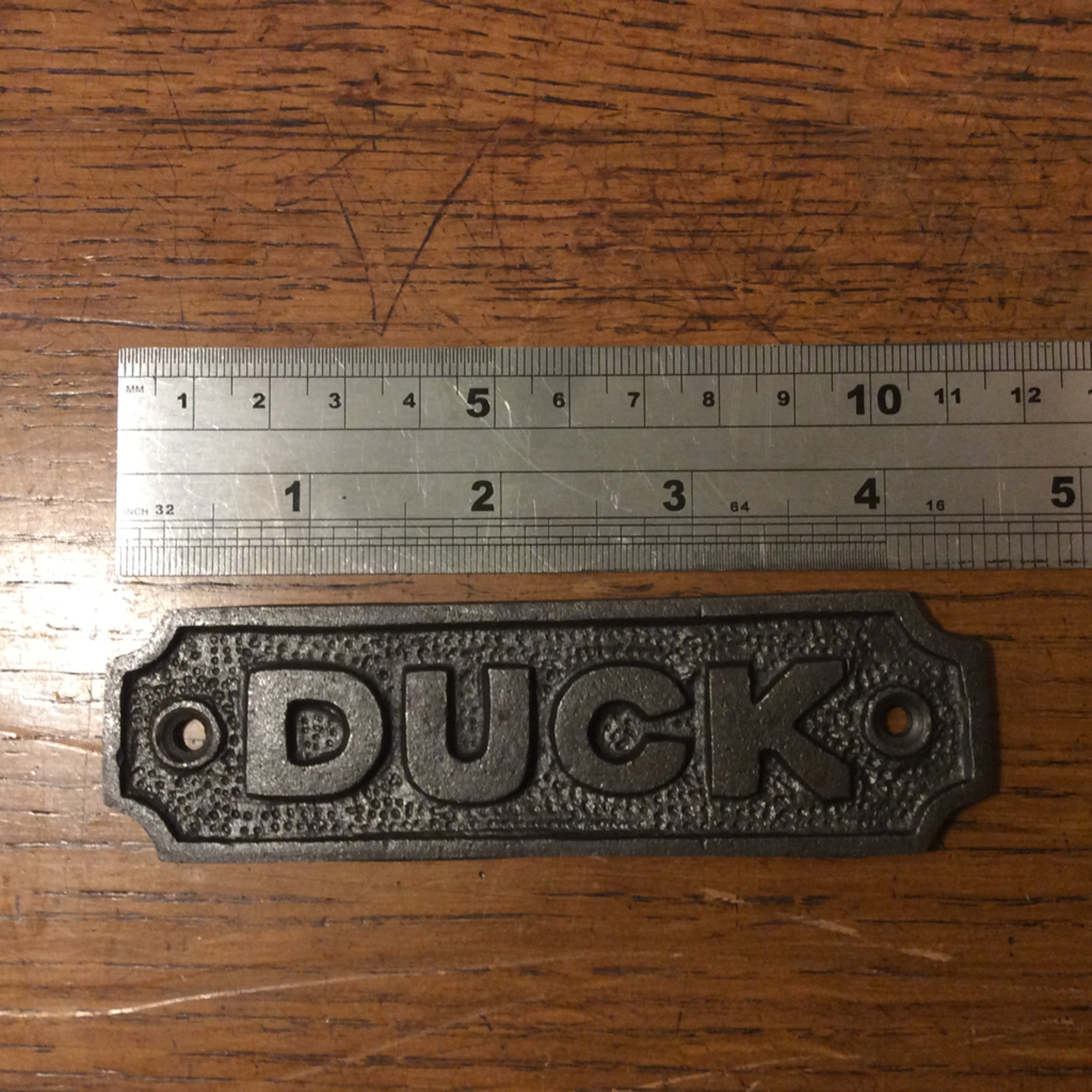 IRON RANGE Plaque 'DUCK' Cast Antique Iron 113mm x 33mm