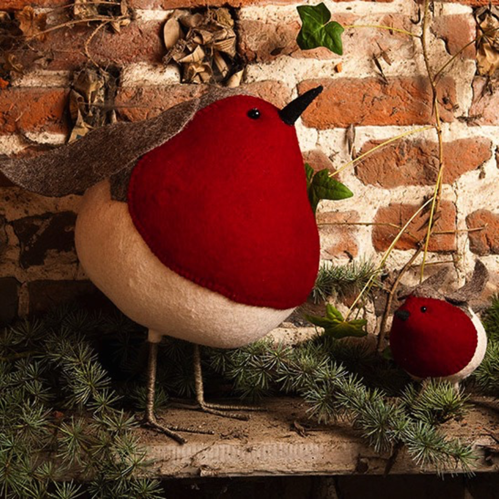 Fiona Walker Fiona Walker Classic Felt 20cm Large Standing Robin