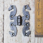 IRON RANGE Snake Hinge (Equal) Antique Iron 90mm x 60mm