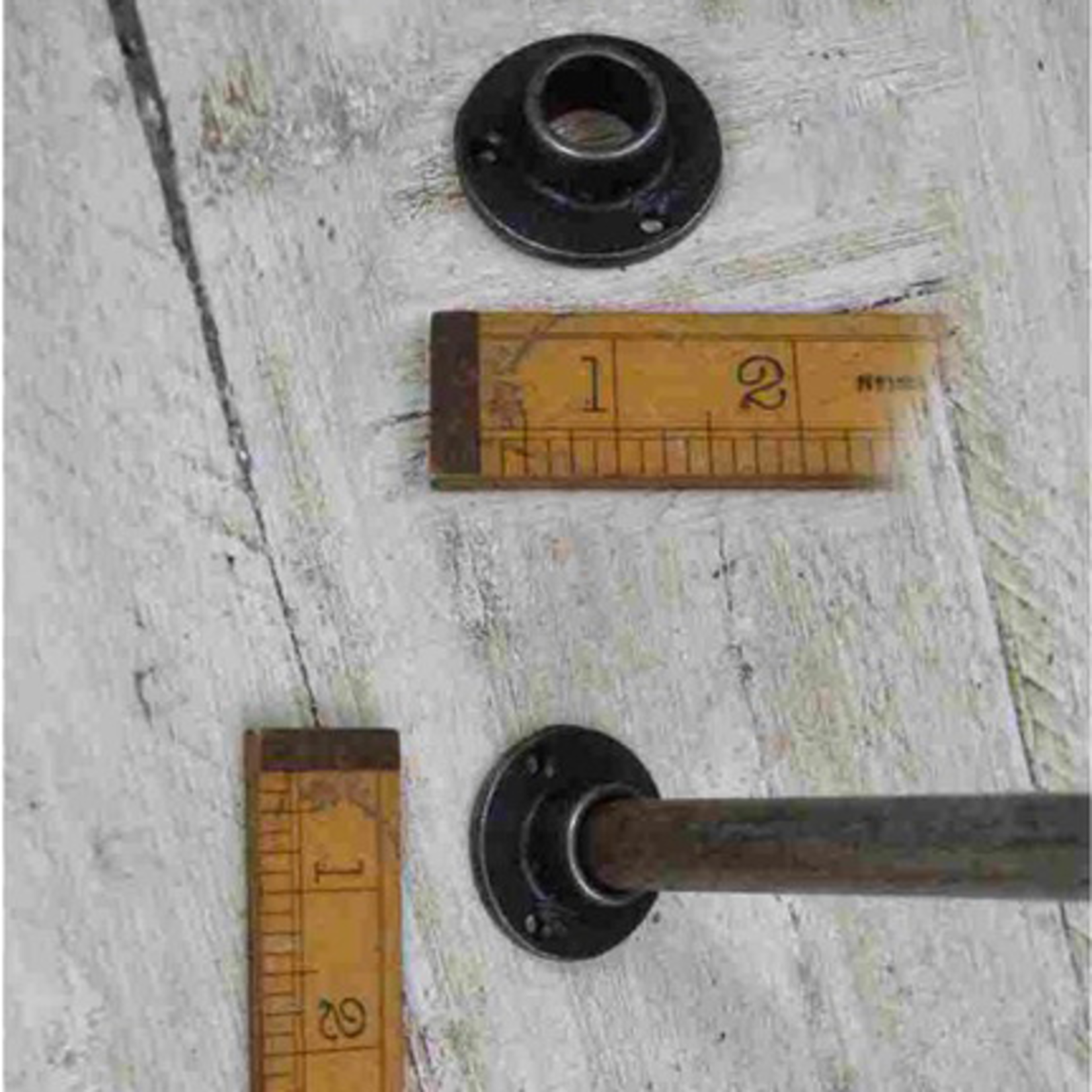 IRON RANGE Wardrobe Rail End Support Round 15mm int Dia Cast Ant Iron