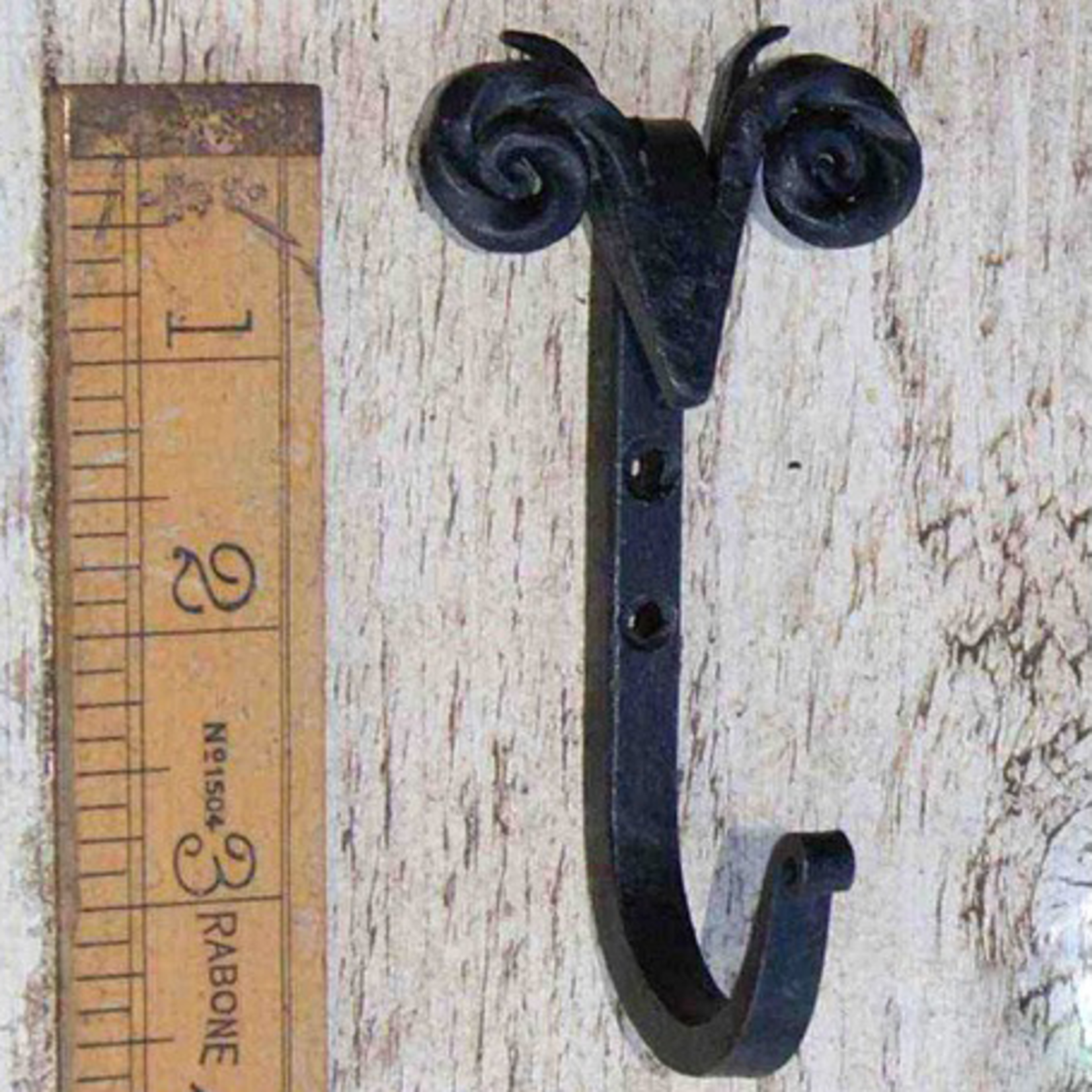 IRON RANGE Ram Head Scroll Hook Hand Forged black Beeswax 11.5cm