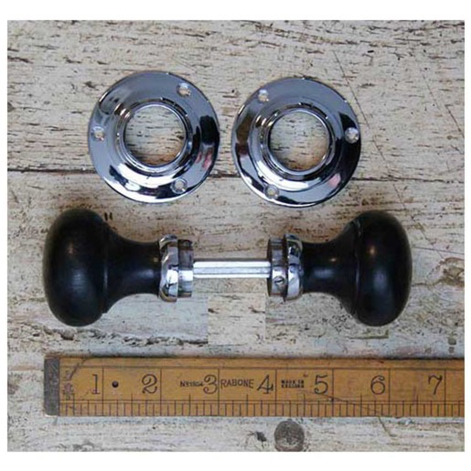 IRON RANGE Door Knob Set Bun Type Ebony / Chrome 50mm